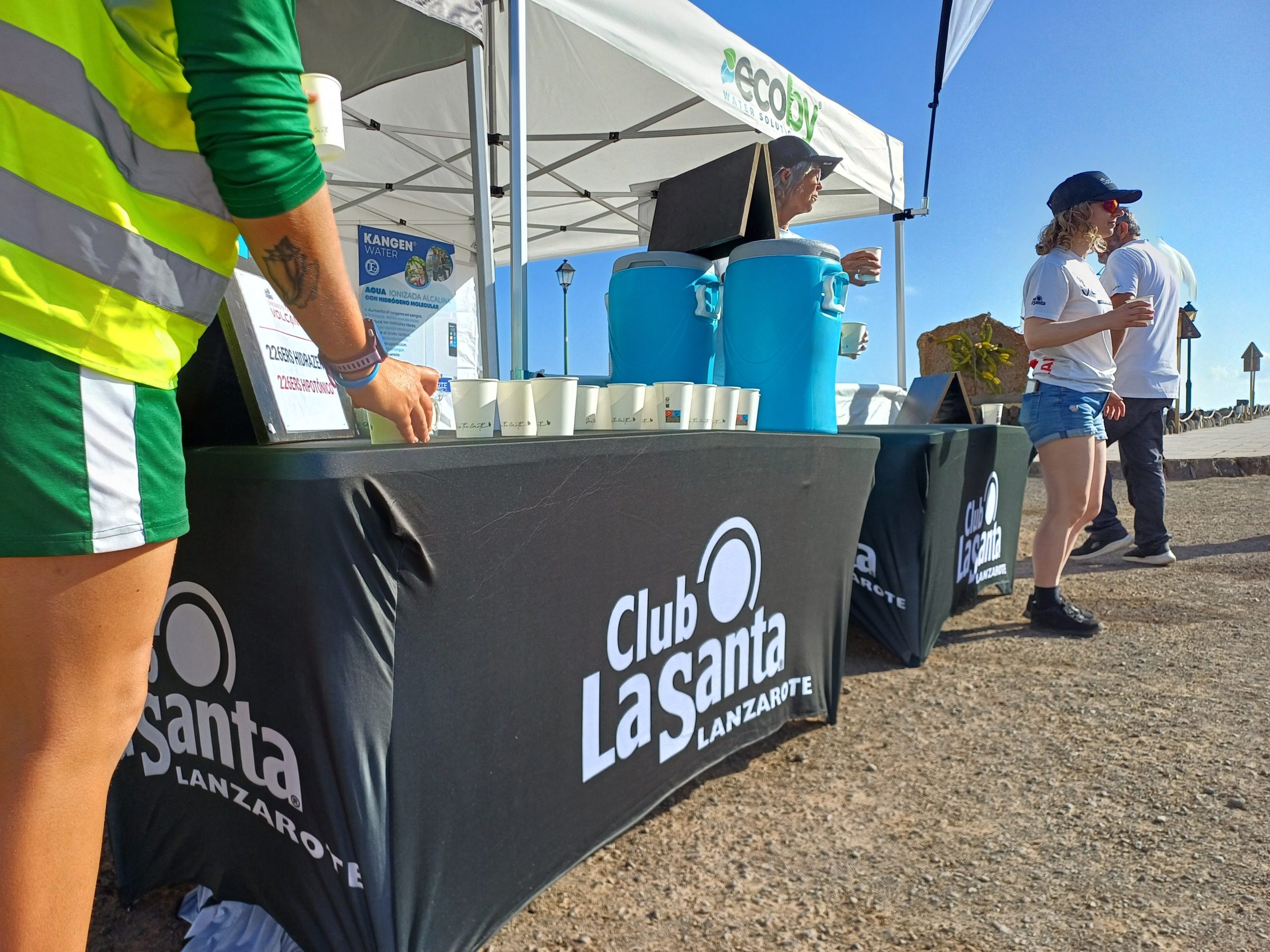 ECOBY y Club La Santa celebran el éxito de una hidratación 100% sostenible en el Volcano Triathlon 2025